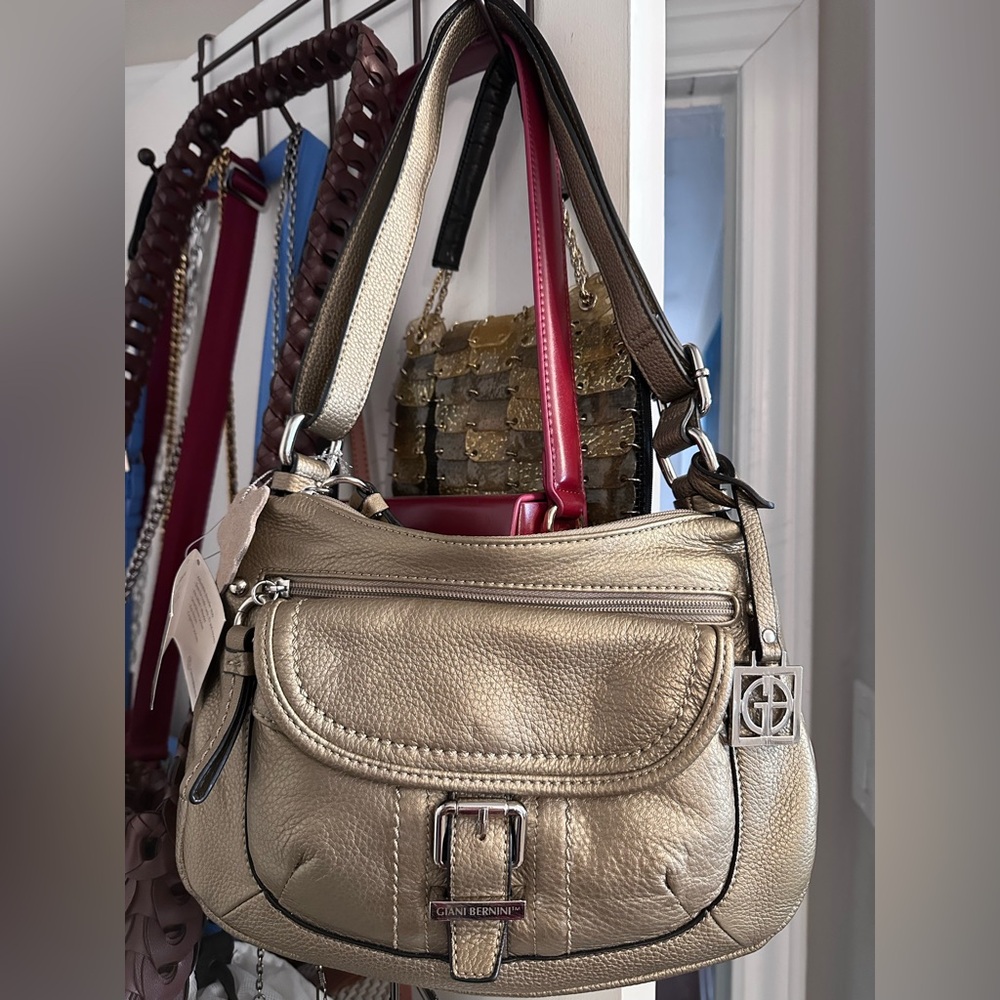 Giani Bernini Gold leather shoulder bag